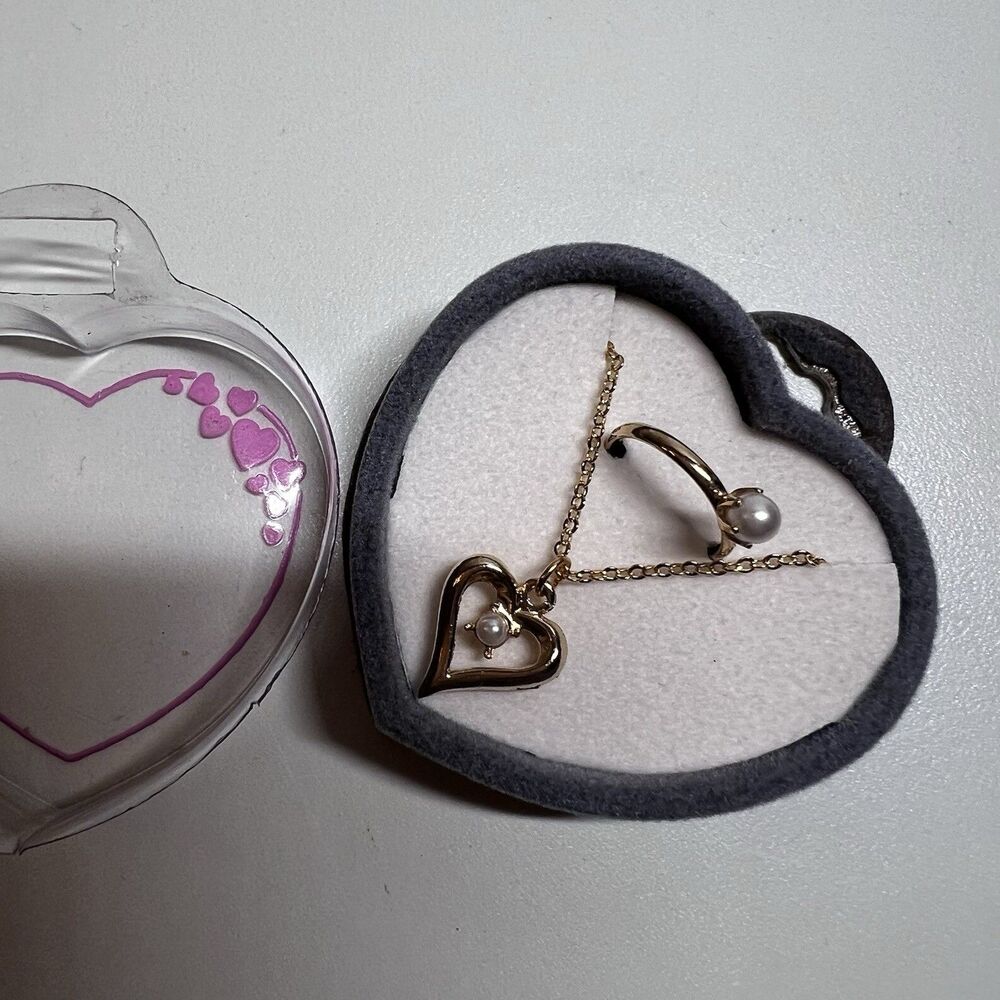 Vtg Girls Gold Tone Faux Pearl Heart Pendant Necklace Adjustable Ring Box Set